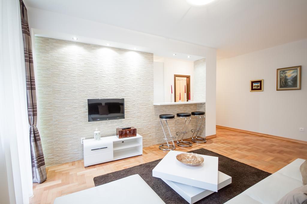 Apartments King Milan, City Center Belgrade Exterior photo