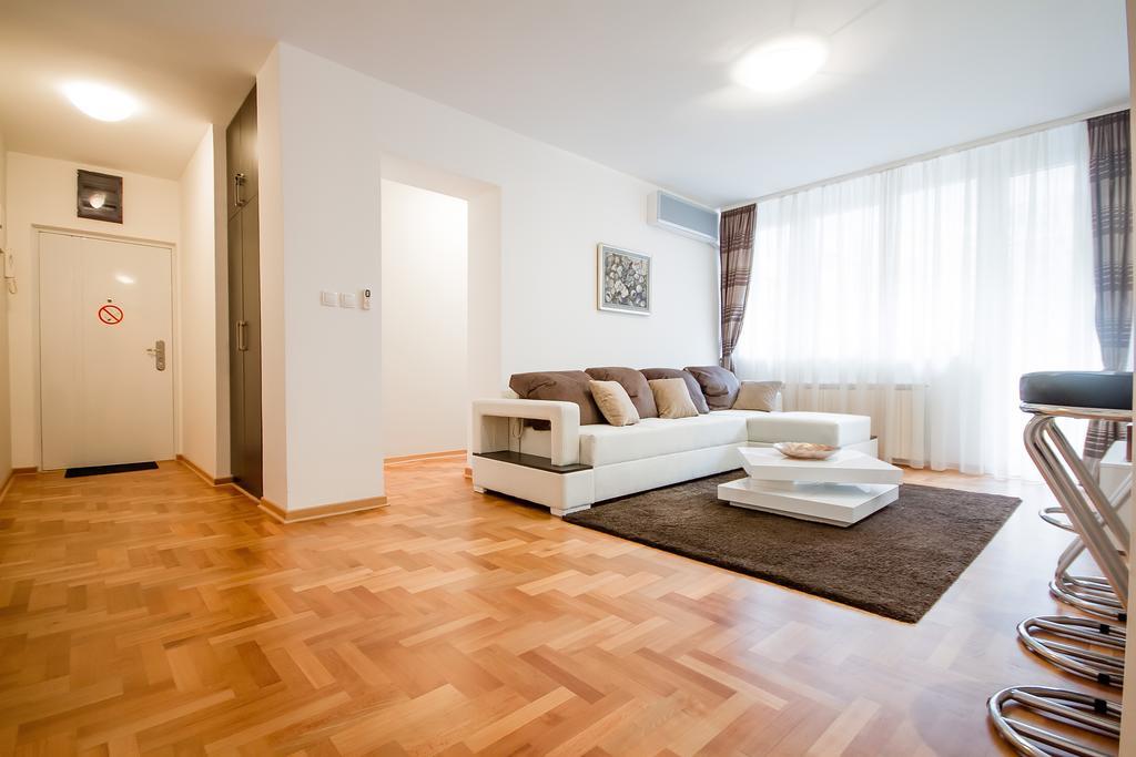Apartments King Milan, City Center Belgrade Exterior photo