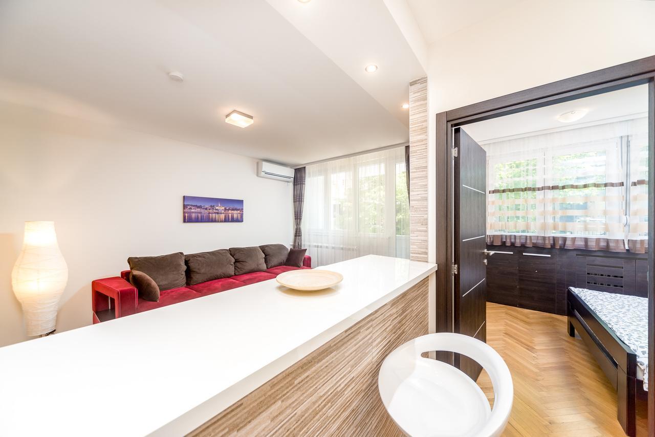 Apartments King Milan, City Center Belgrade Exterior photo