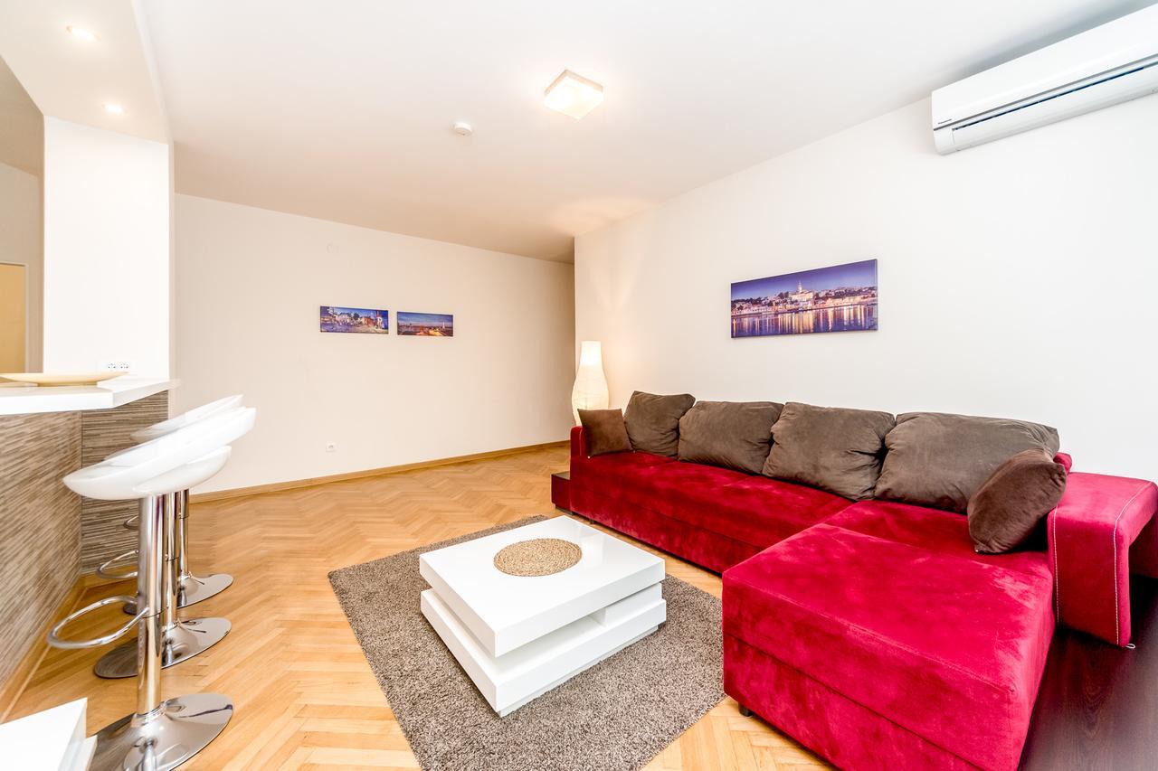 Apartments King Milan, City Center Belgrade Exterior photo